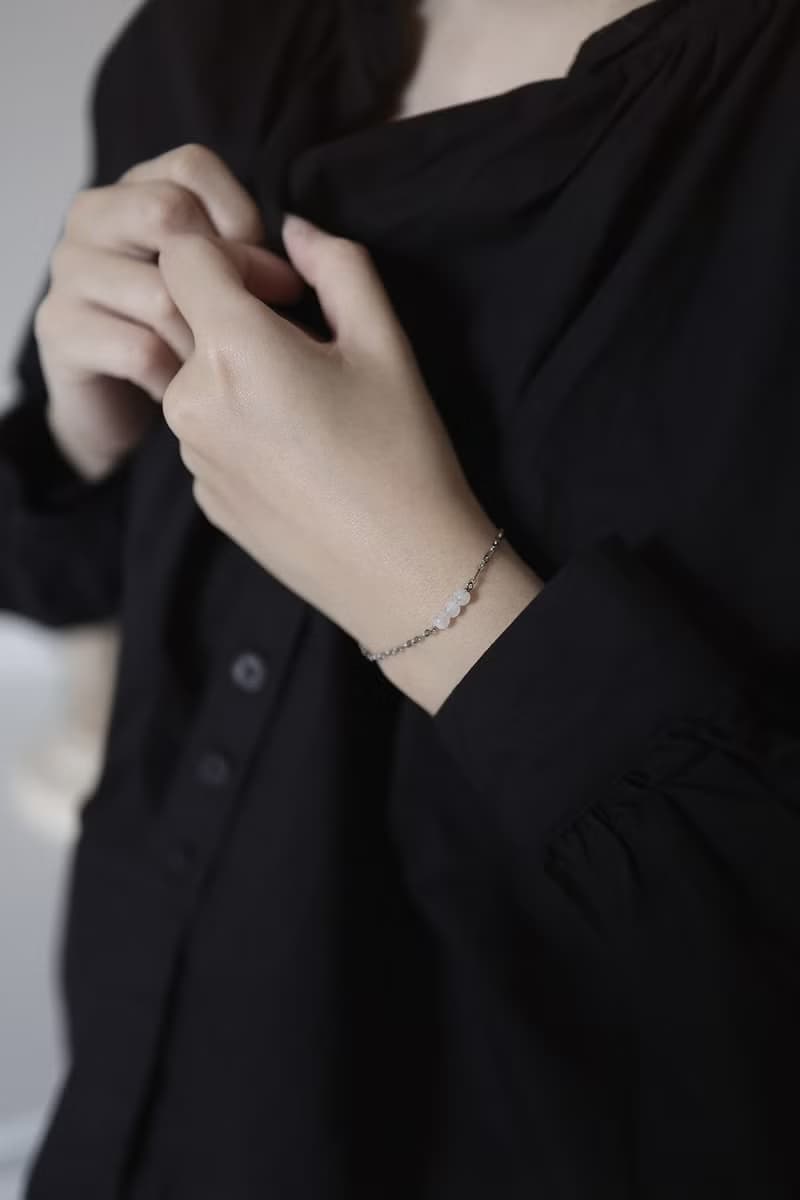 長夜月光石抗敏鋼手鍊