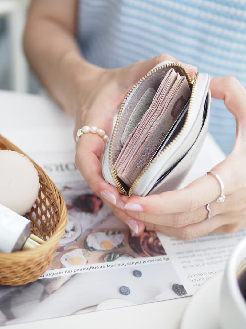 Gigi 真牛皮 拉鍊迷你錢包 : 磚色