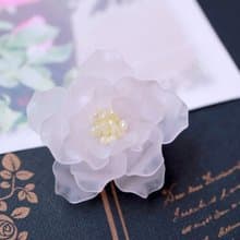 バラのブローチ アルバローズ　薔薇 ローズ 一重咲き 花 フラワー コサージュ 軽い 優雅 白 ホワイト 半八重咲き フェミニン ガーリー かわいい 透明感