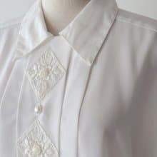 復古花朵刺繡寬鬆歐美版型長袖米白色古著襯衫