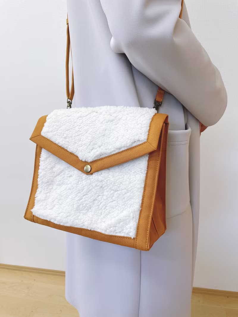 倉敷帆布　シープボア　ショルダーバッグ　バイカラー　サコッシュ　自立　軽量　アイボリー×キャメル