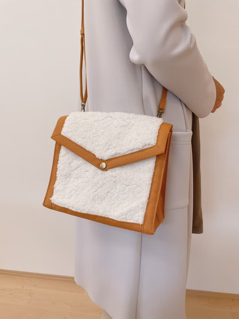 倉敷帆布　シープボア　ショルダーバッグ　バイカラー　サコッシュ　自立　軽量　アイボリー×キャメル