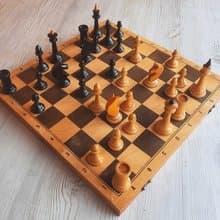Queens Gambit Russian chess set vintage – 1980s model Soviet wooden chess set