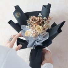 永生花玫瑰中型花束 奶油金