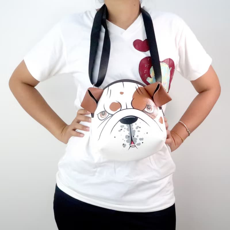 English bulldog crossbody bag  is compact fro carrying mobile phones.