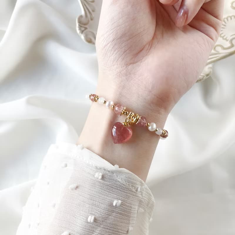 憧憬。草莓晶 淡水珍珠 月亮石 14K包金 天然石 水晶手鍊