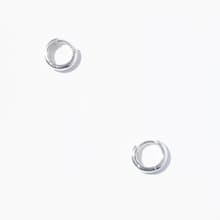 Round Huggie Earring 弧形圈圈耳環