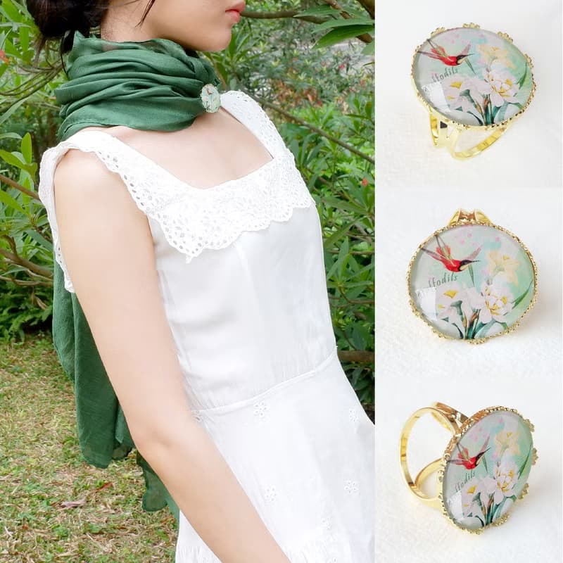 晚宴披肩 | 輕柔橄欖綠亞麻圍巾配水仙花絲巾扣禮盒