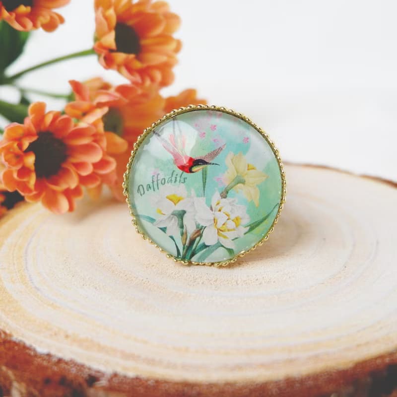 晚宴披肩 | 輕柔橄欖綠亞麻圍巾配水仙花絲巾扣禮盒