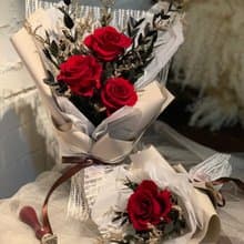 永生玫瑰花束(三朵)_情人節/生日/畢業