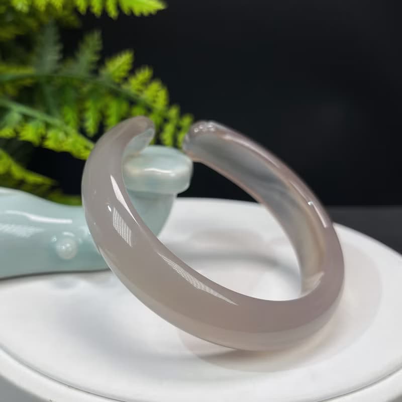 精品精選 開口貓爪瑪瑙手鐲 62MM 冰潤起光漸變灰 平衡穩定情緒