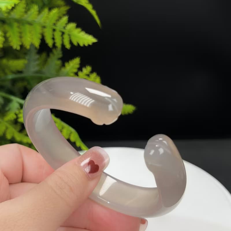 精品精選 開口貓爪瑪瑙手鐲 62MM 冰潤起光漸變灰 平衡穩定情緒