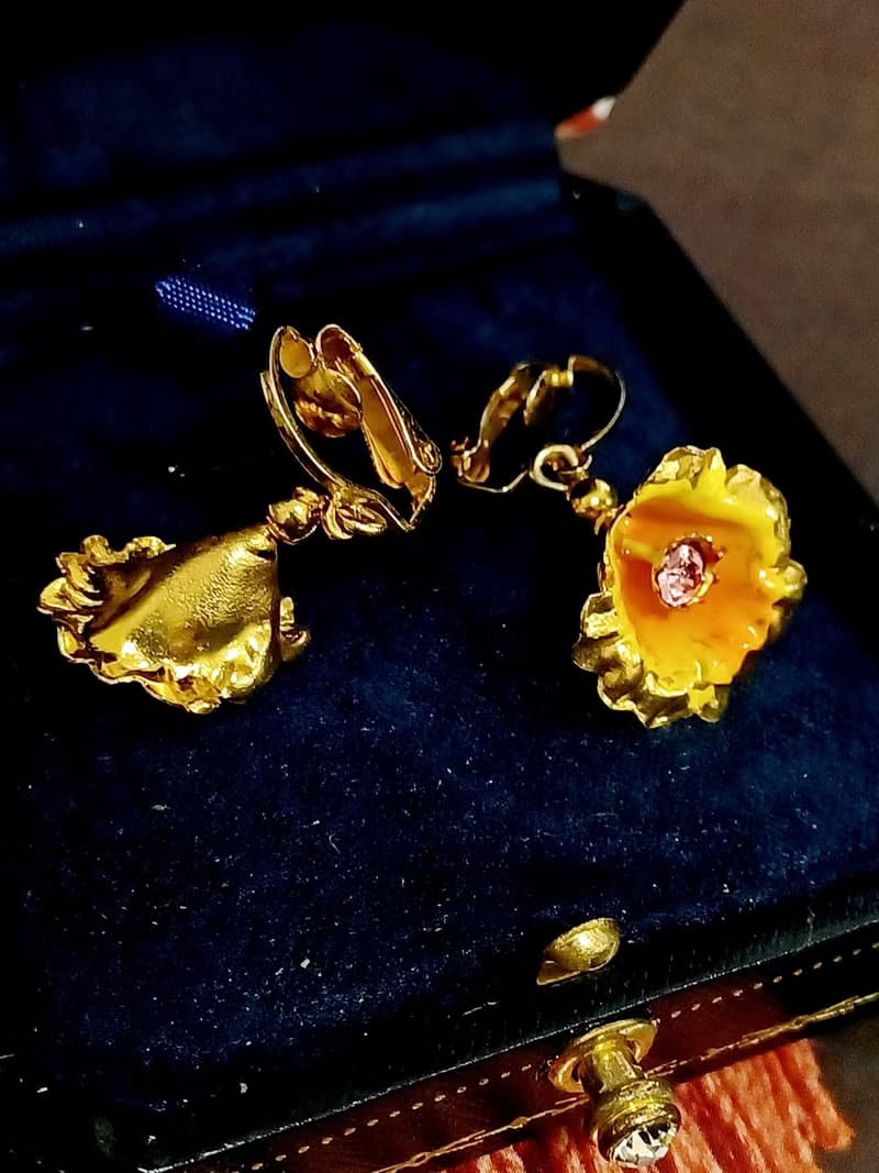 vintage jewelry  古董奧地利垂墜水仙花 夾式耳環