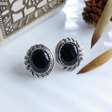 Vintage Jewelry 西洋古董飾品 手工 小貼耳 黑瑪瑙 針式耳環