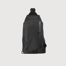 【滿3999送鑰匙圈】亞酷 胸包-黑色/BF511-TW22-BK