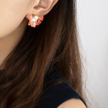 【復古橘色】 蝶の花。水晶花天然珍珠 耳環