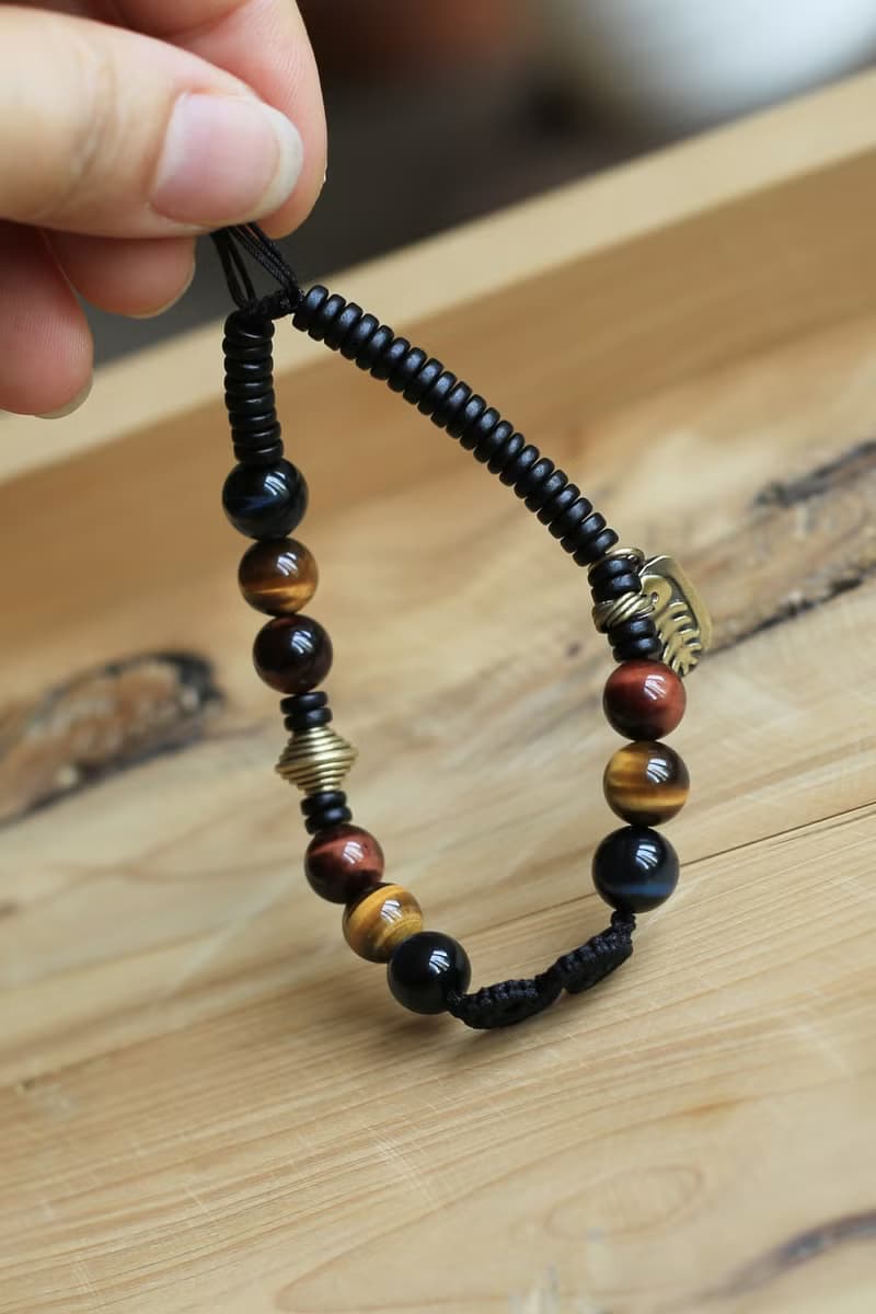No.8-原創 &洞察 | 紅黃藍虎眼石手繩 閃電光效 黃銅 | 好運