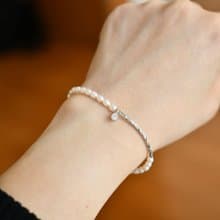 スマイル淡水パールのブレスレット 6月誕生石　重ね付けにも 単品　シルバーバージョン