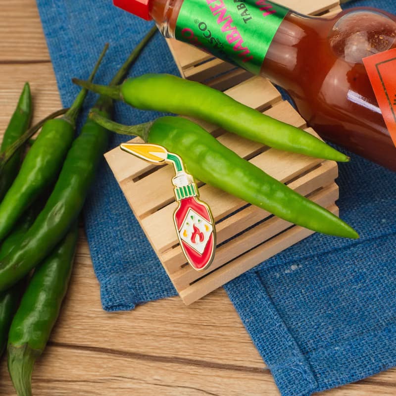Hot Sauce Pepper Enamel Pin — Turn up the heat | Gift for spice lovers | 塔巴斯哥辣沙司