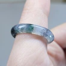 【親翠】天然翡翠 冰炸烏雞綠潮黑手指鐲16號戒圈E款 畢業禮物