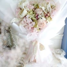 甜蜜粉白花束/韓式花束/生日/情人節/求婚花束/不凋花束