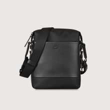 【滿3999送鑰匙圈】尼爾-B 直式斜背包-黑色/BF522-17-BK