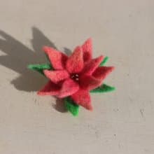 羊毛氈聖誕紅別針 螢光紅 聖誕禮物 交換禮物 現貨款 可直接下標