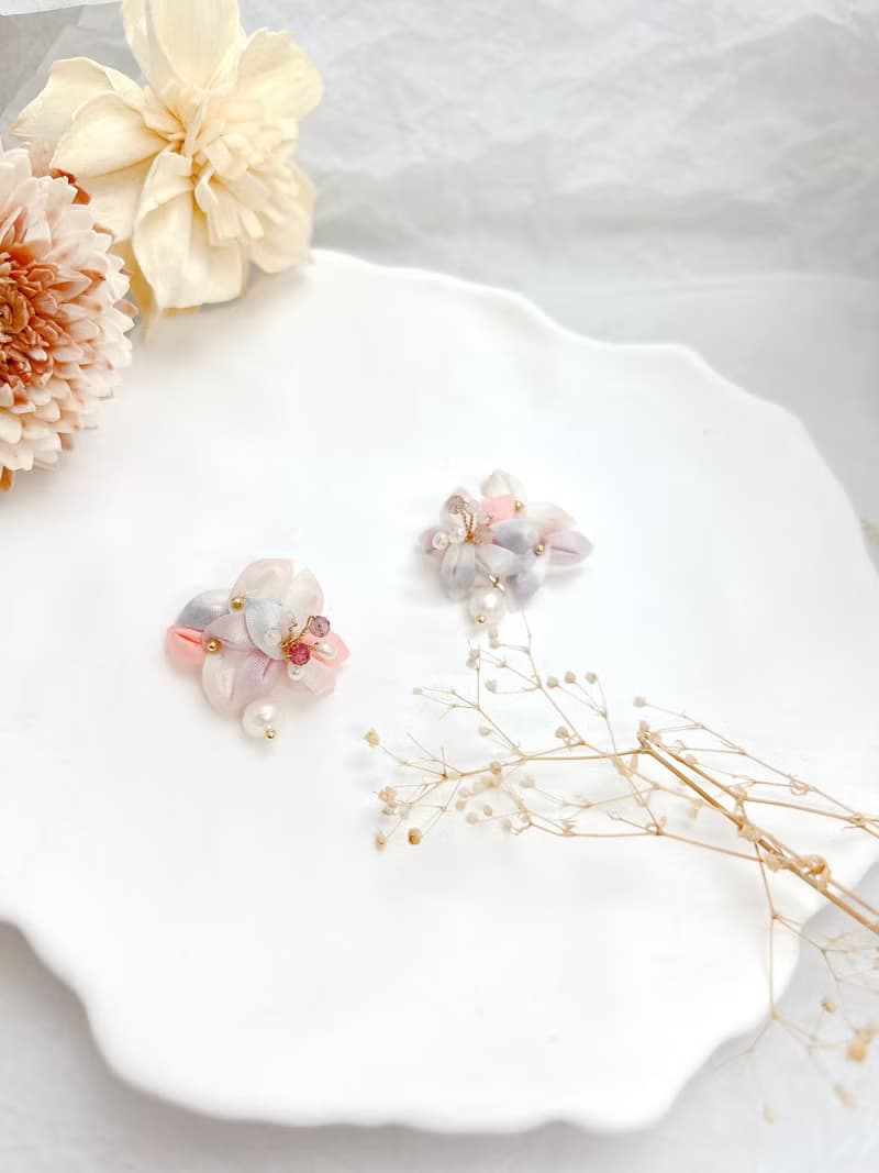 【真絲布花】草莓晶珍珠真絲細工布花 耳針耳夾耳環