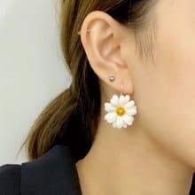 皮革雛菊耳環│純銀耳鈎│耳針│鍍銀耳夾款式【花】