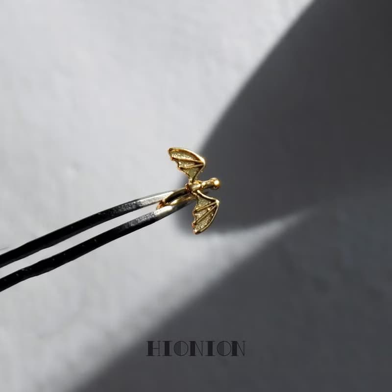 Hi Onion小眾蝙蝠耳骨夾無耳洞疊帶中性風耳掛鍍金百搭新年祝福