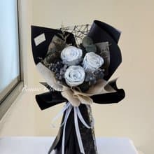 高級感永生玫瑰花束-中型、黑藍色系、寶寶藍玫瑰、獨家設計