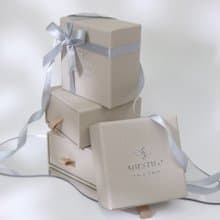 送禮限定【精緻緞帶禮盒/品牌絨布盒包裝組】僅供加購