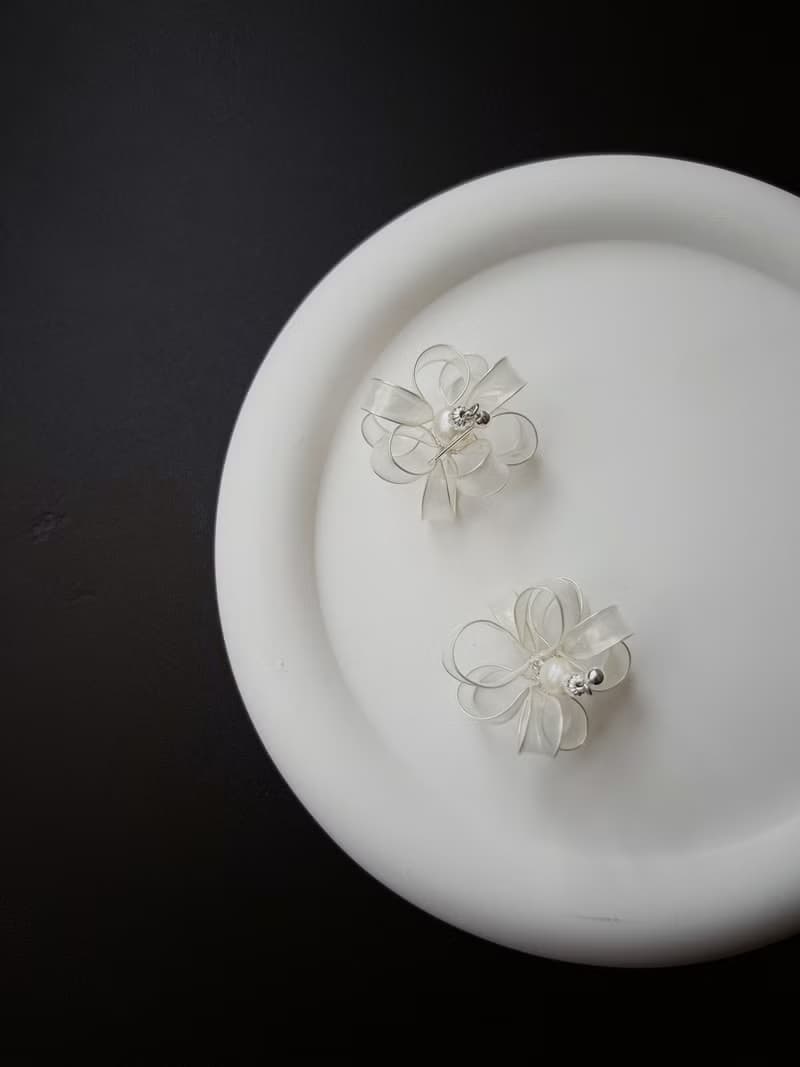 雪球 銀 垂墜式樹脂耳環