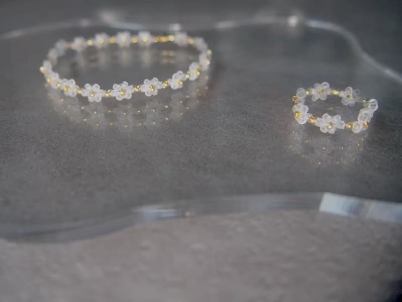 【セット】　ビーズブレスレットとビーズリング　　clear gold　　マグネット着脱　韓国