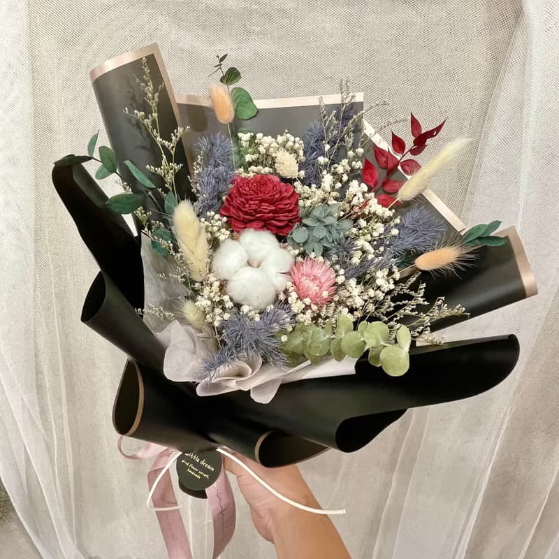 | 小夢境花藝 | 索拉紅玫瑰花 棉花 滿天星 情人節乾燥花束
