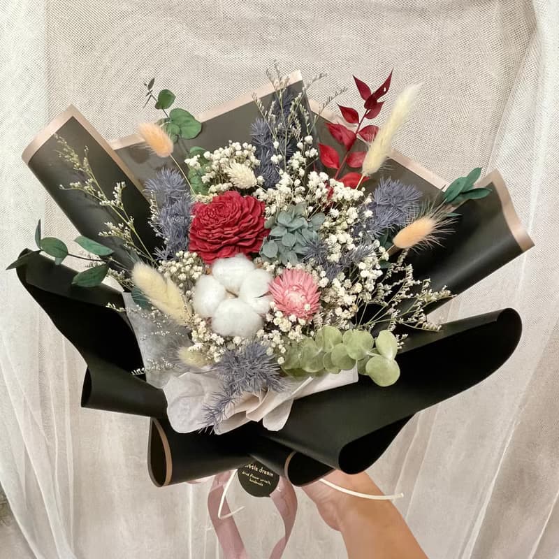 | 小夢境花藝 | 索拉紅玫瑰花 棉花 滿天星 情人節乾燥花束