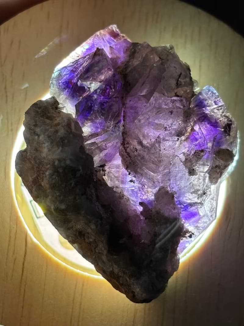 超七水晶 深紫 城堡 紫晶 草苺晶 紫水晶原石 骨幹水晶 印記