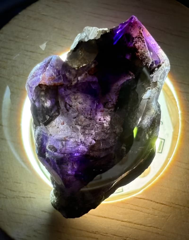 超七水晶 深紫 城堡 紫晶 草苺晶 紫水晶原石 骨幹水晶 印記