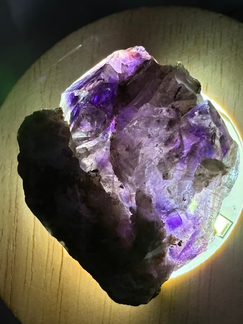 超七水晶 深紫 城堡 紫晶 草苺晶 紫水晶原石 骨幹水晶 印記