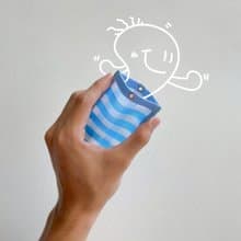 台灣LV-茄芷優遊趣-伸縮卡套(藍白格)