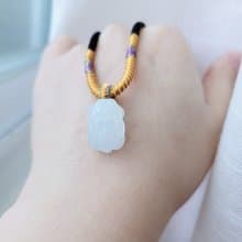 【親翠】天然翡翠 冰嬌爆水感毛流都雕出的安哥拉兔項鍊 | 生肖兔