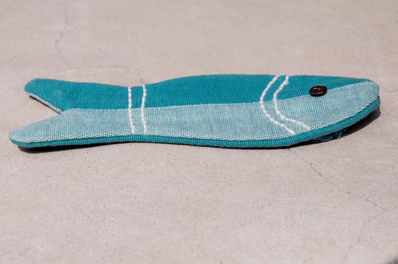 動物收納包/筆袋/化妝包/筆盒/餐具袋/動物文具-手工刺繡魚兒筆袋