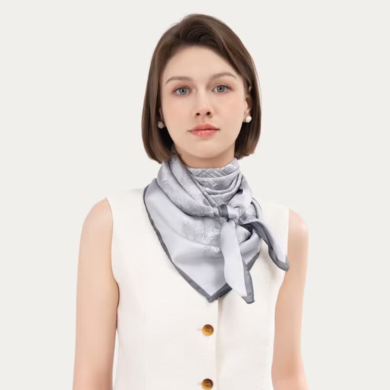 凡爾賽茹 海底宮殿 灰色 大方巾絲巾90厘米 Jardin Des Fontaines