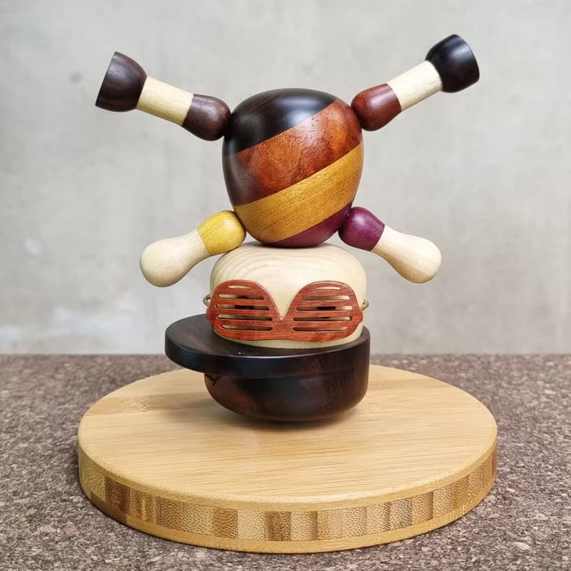 HEADSPIN wood craft sculpture model decoration