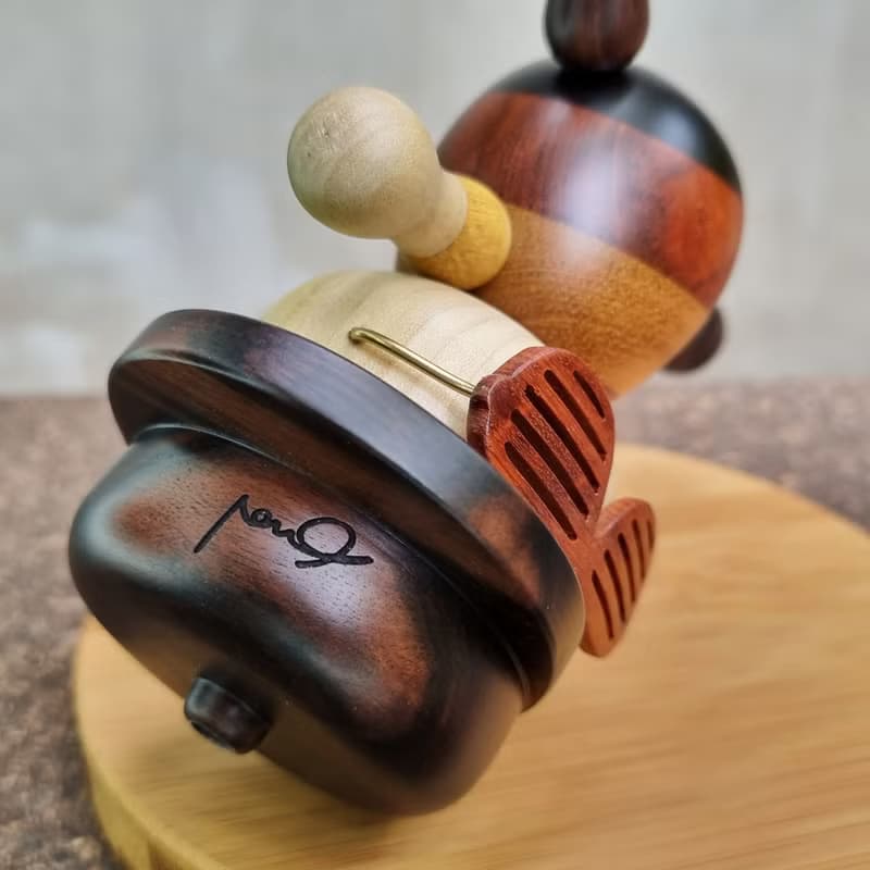 HEADSPIN wood craft sculpture model decoration