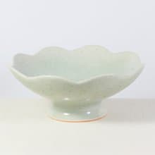 淡藍花邊高足盤-八瓣