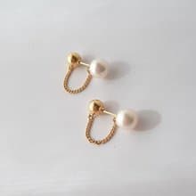 K18 デザインピアス ホワイト あこや真珠 パールピアス あこやパール 日本の真珠 pearl earrings 珍珠耳環 珍珠耳环 진주귀걸이