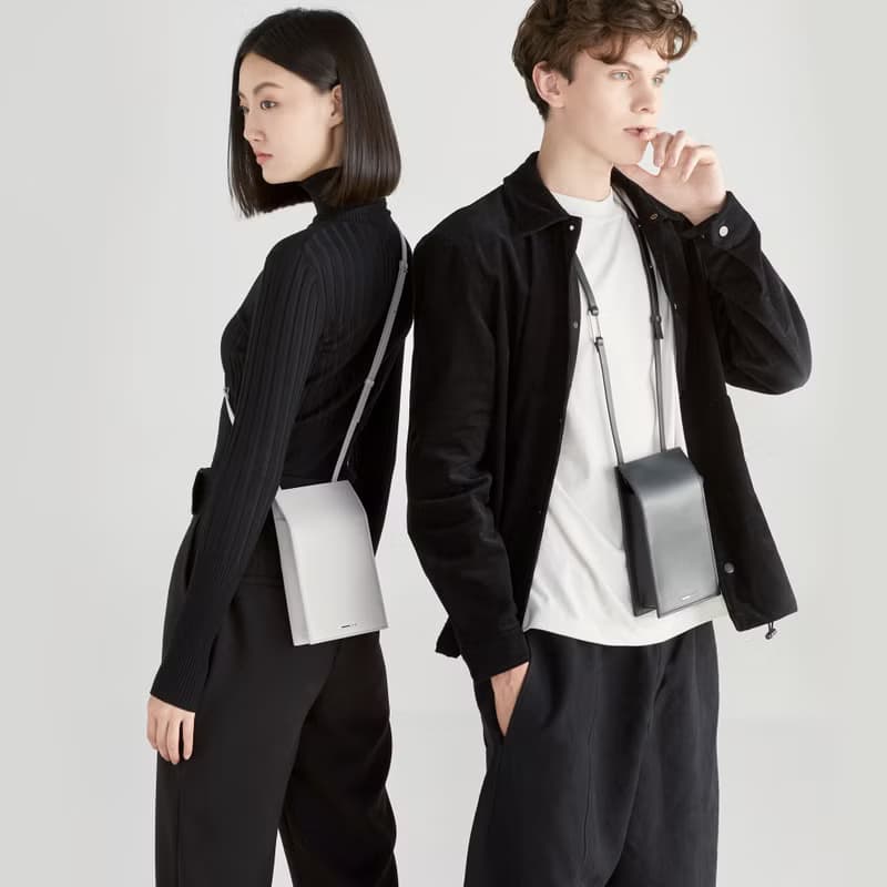 DA17 Conductor Bag – Black (Minimal Leather Bag)