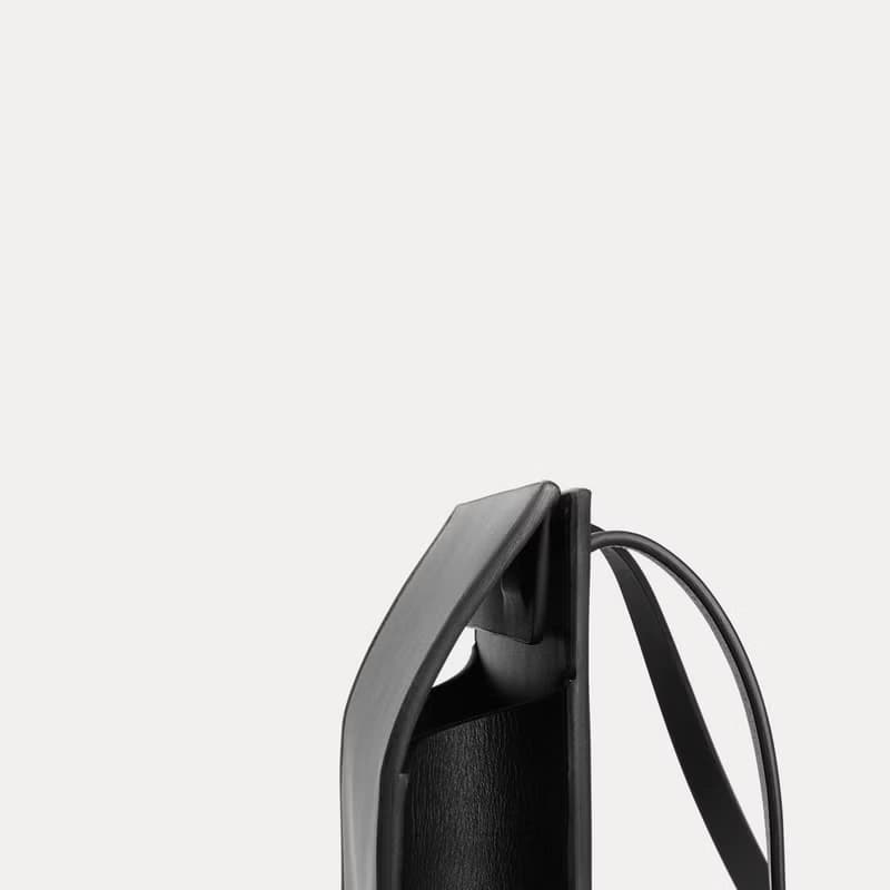 DA17 Conductor Bag – Black (Minimal Leather Bag)