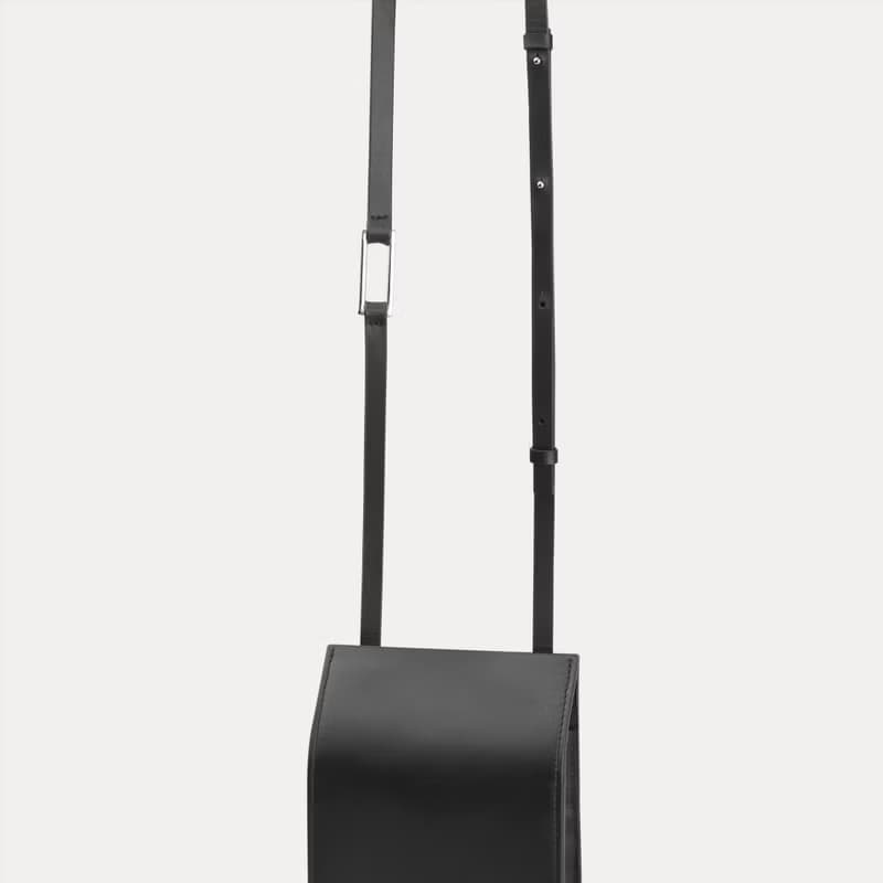 DA17 Conductor Bag – Black (Minimal Leather Bag)
